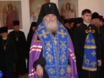Архиепископ Вениамин совершил Великую рождественскую вечерню в Покровском соборе