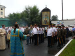 Фото. Уссурийск, выстраивание крестного хода у храма штаба 5-й армии