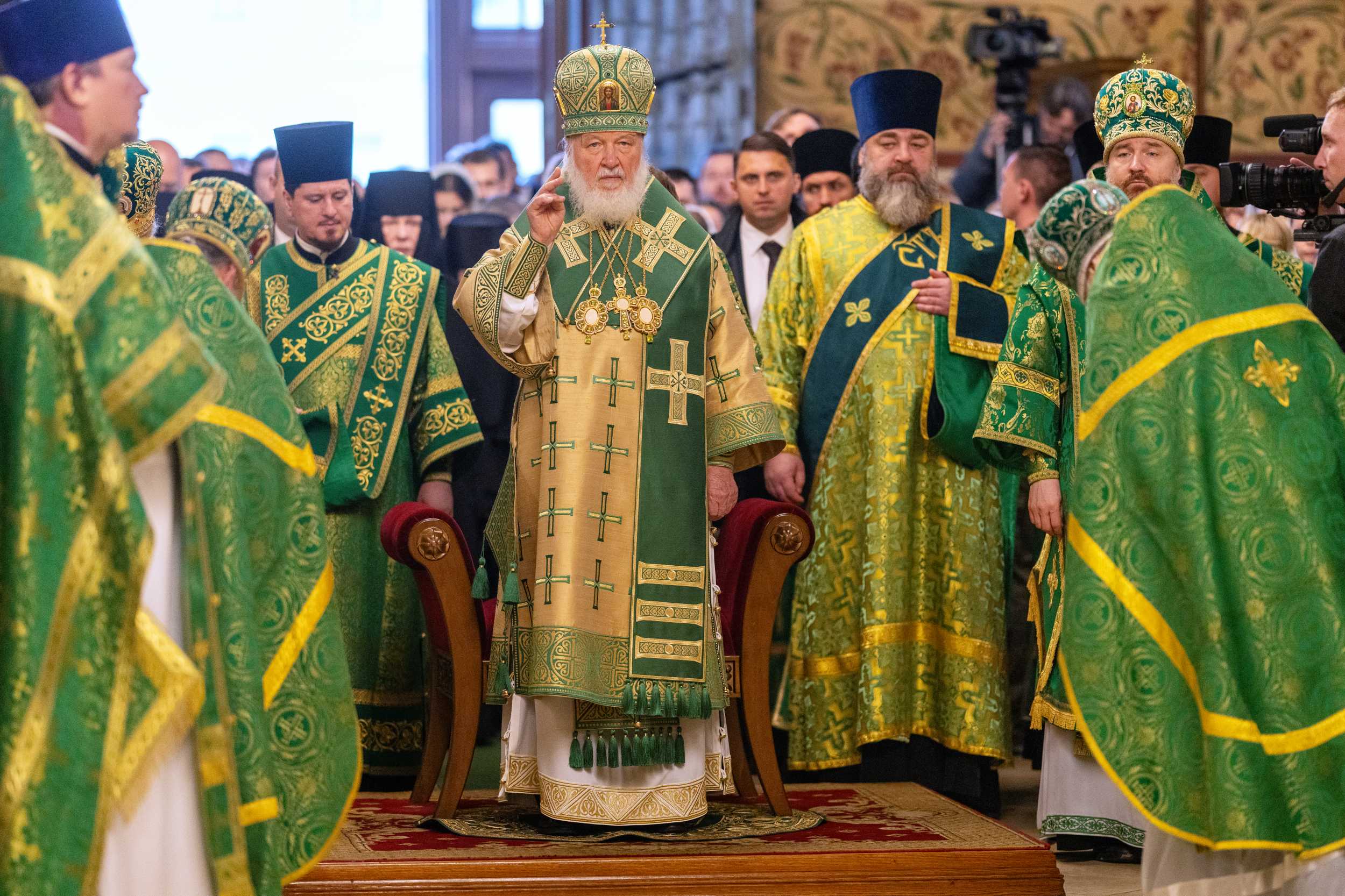 В день памяти преподобного Сергия Радонежского епископ Гурий сослужил митрополиту Крутицкому и Коломенскому Павлу за Божественной Литургией в Сергиевском трапезном храме Троице-Сергиевой лавры (+ Фото)