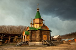 Горные ключи. Свято-Троицкий Николаевский мужской монастырь