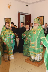 Митрополит Вениамин совершил архиерейские поездки по приходам епархии