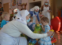 Сестричество Уссурийска: более 300 подарков детям-сиротам
