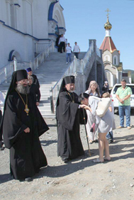 Впервые в нижнем храме Казанского собора Находки Литургию совершил епископ Японской Православной Церкви