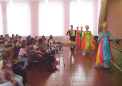 Фото. Владивосток, община добровольцев «Милосердие» провела концерт для детей с ограниченными возможностями