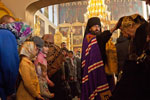 Владивосток. епископ Иннокентий освящает икону св. Петра и Февронии