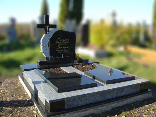 Самостоятельная установка надгробного памятника: что следует знать