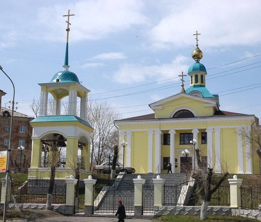 ОТВ-Прим рассказало о восстановлении памятного креста на территории Казанского храма во Владивостоке