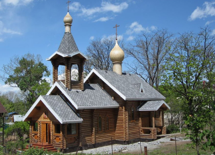 Владивосток. Храм в честь Святой Живоначальной Троицы
