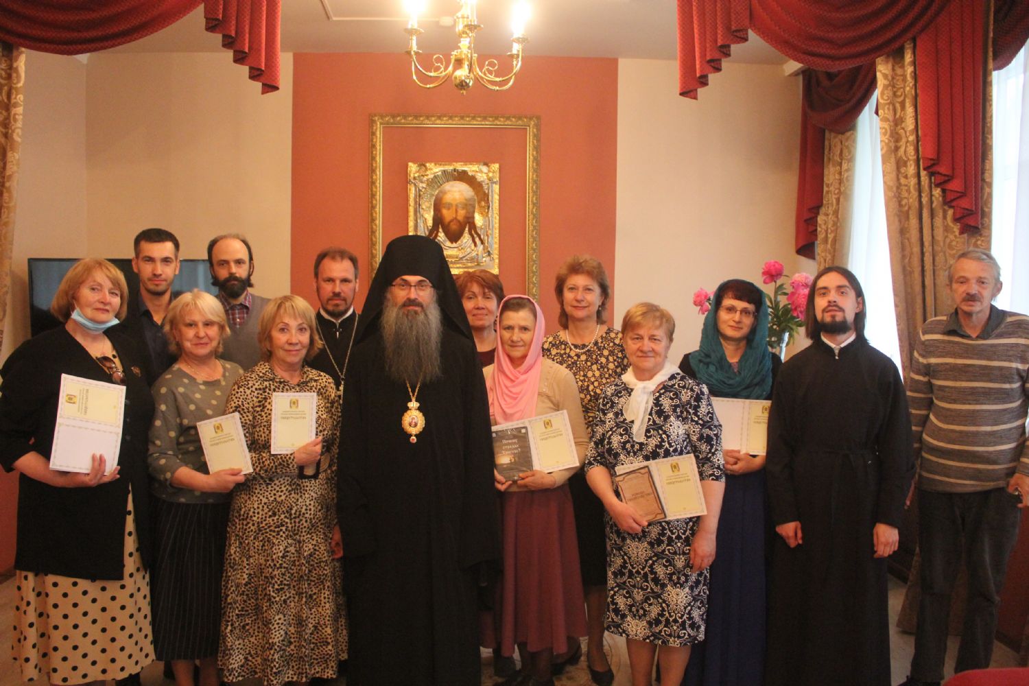 На курсах "Основы православной веры" состоялся новый выпуск