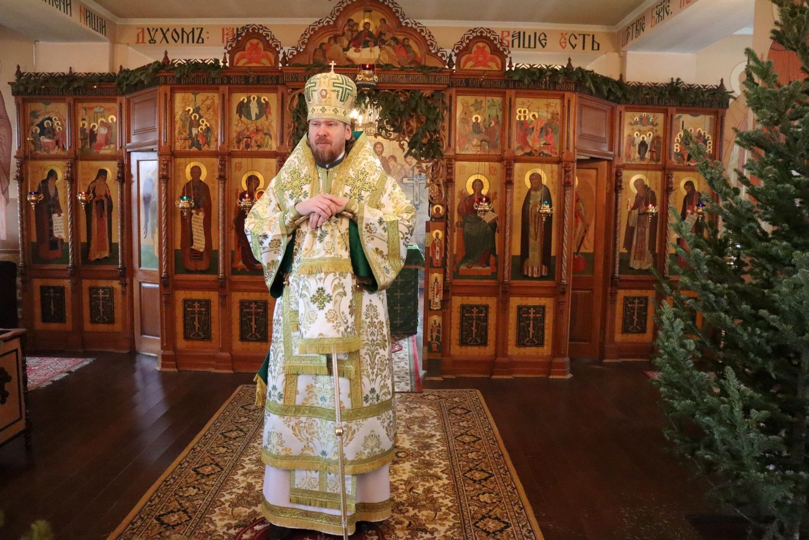 Глава Приморской митрополии совершил литургию в Свято-Серафимовском мужском монастыре