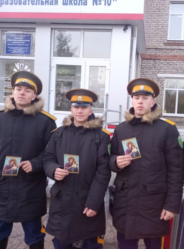 В дорогу только с молитвой. Иерей Димитрий Овчинников благословил братьев Даубихинской станицы в участии в игре «Казачий сполох» и спартакиаде в Волгограде (+ Фото)