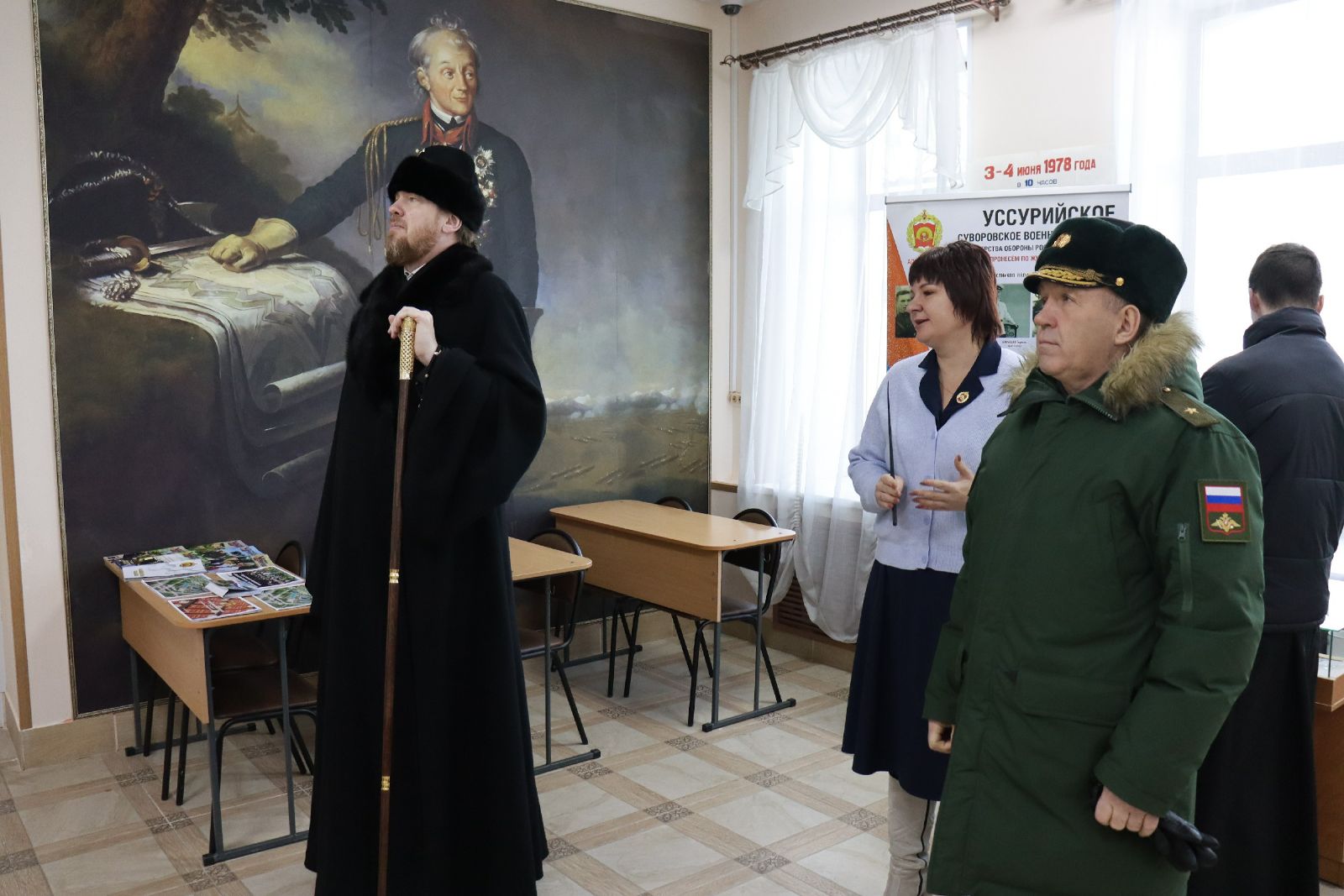 Глава Приморской митрополии ознакомился с организацией образовательного процесса в Уссурийском Суворовском военном училище
