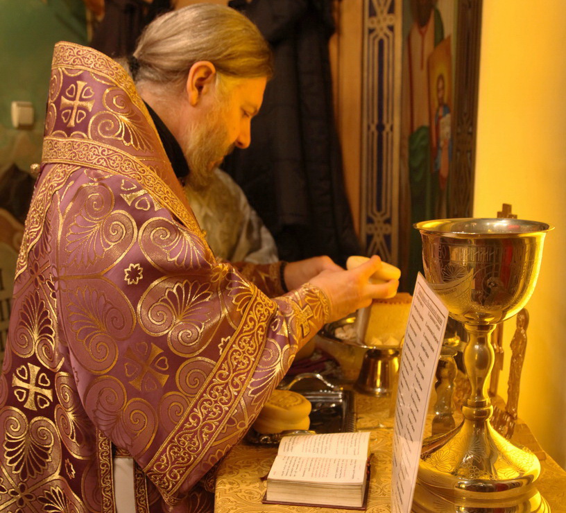 Епископ Находкинский и Преображенский Николай совершил Божественную литургию в ФКУ ИК-27.