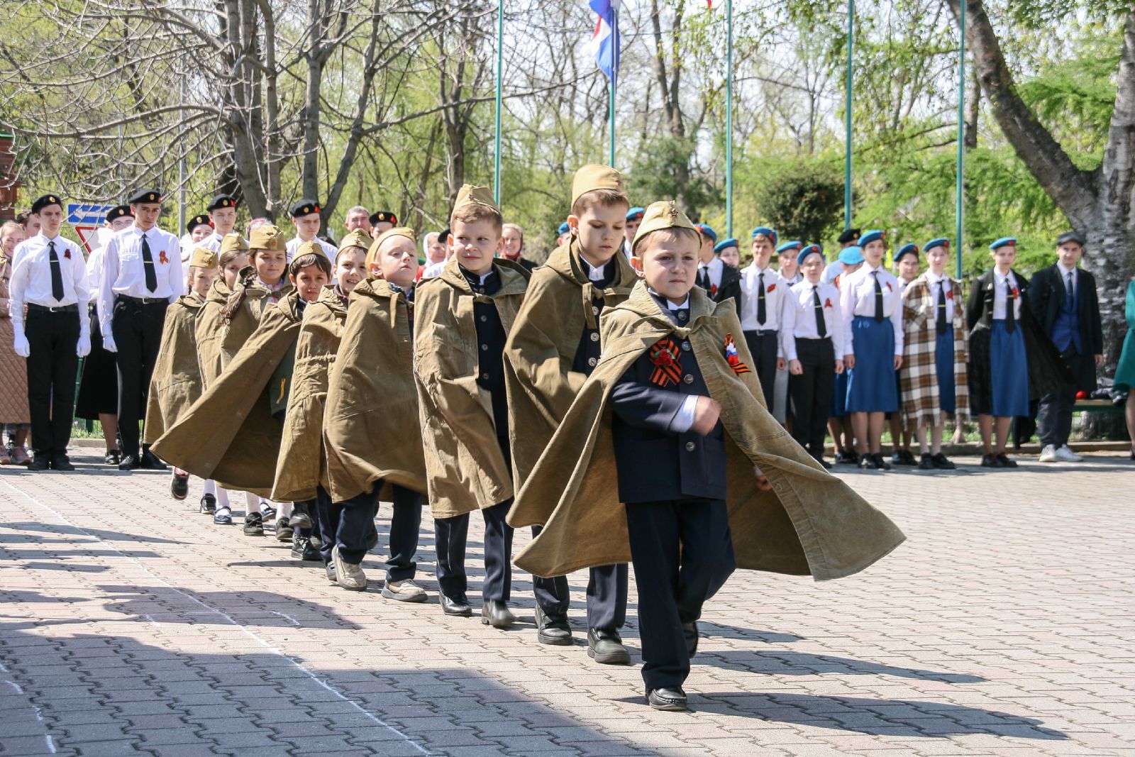В православной гимназии к Дню победы прошел парад «Песни и строя»