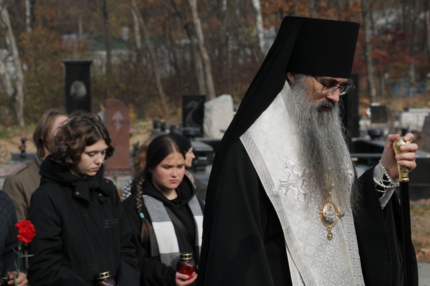 Епископ Уссурийский Иннокентий совершил заупокойную литию памяти безвинно пострадавших в годы лихолетья
