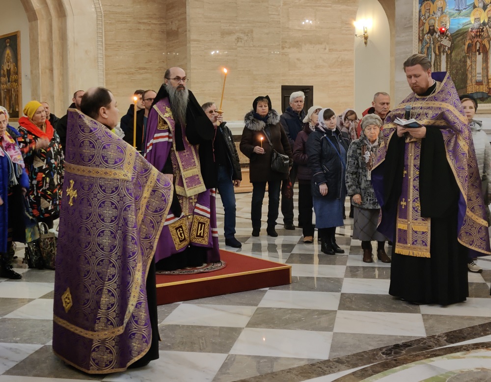 По завершении Всероссийского крестного хода Годеновский крест из Преображенского собора перевезен в Москву