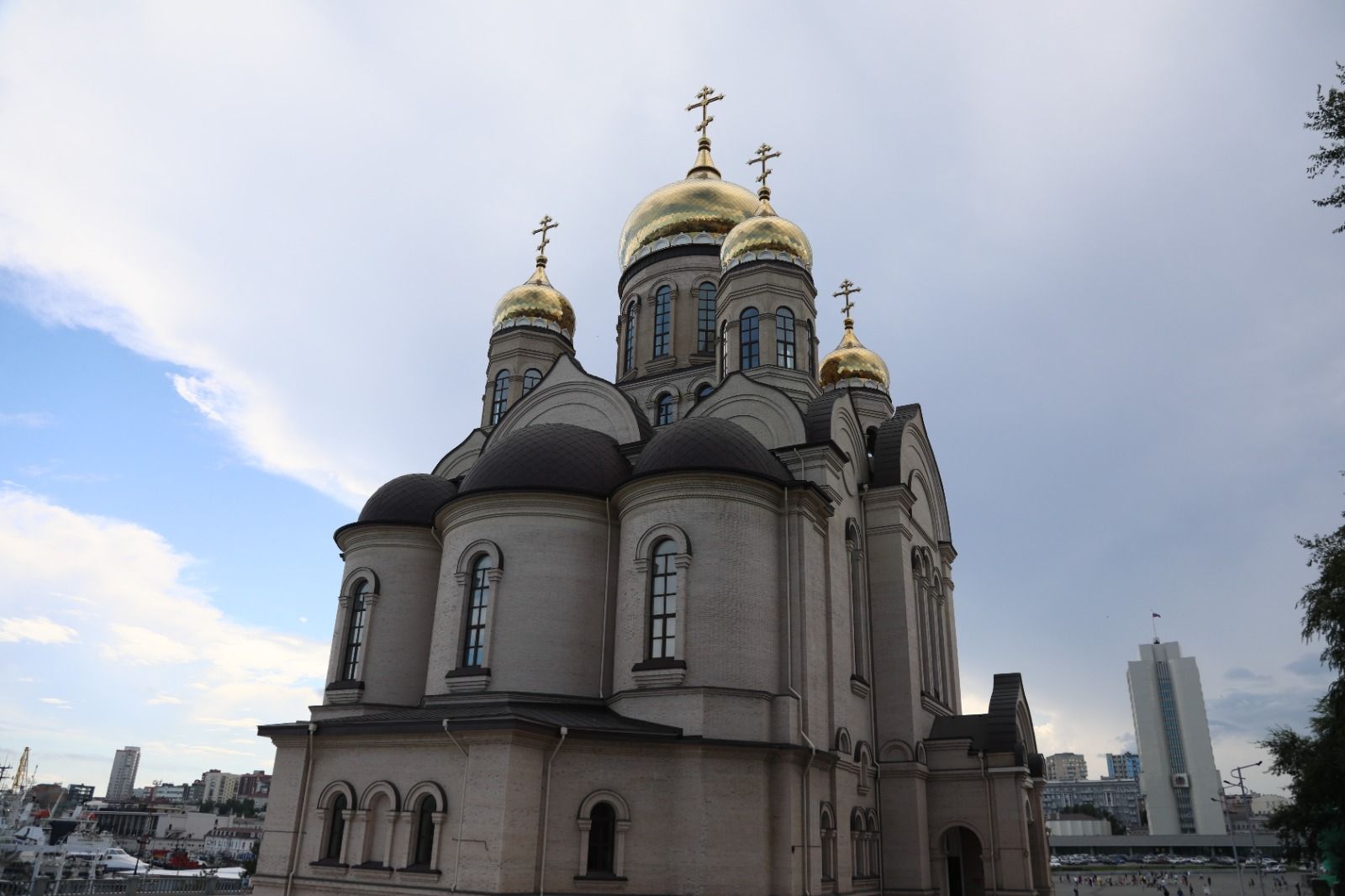 Митрополит Владимир принял участие в очередном рабочем совещании, посвященном строительству Спасо-Преображенского собора