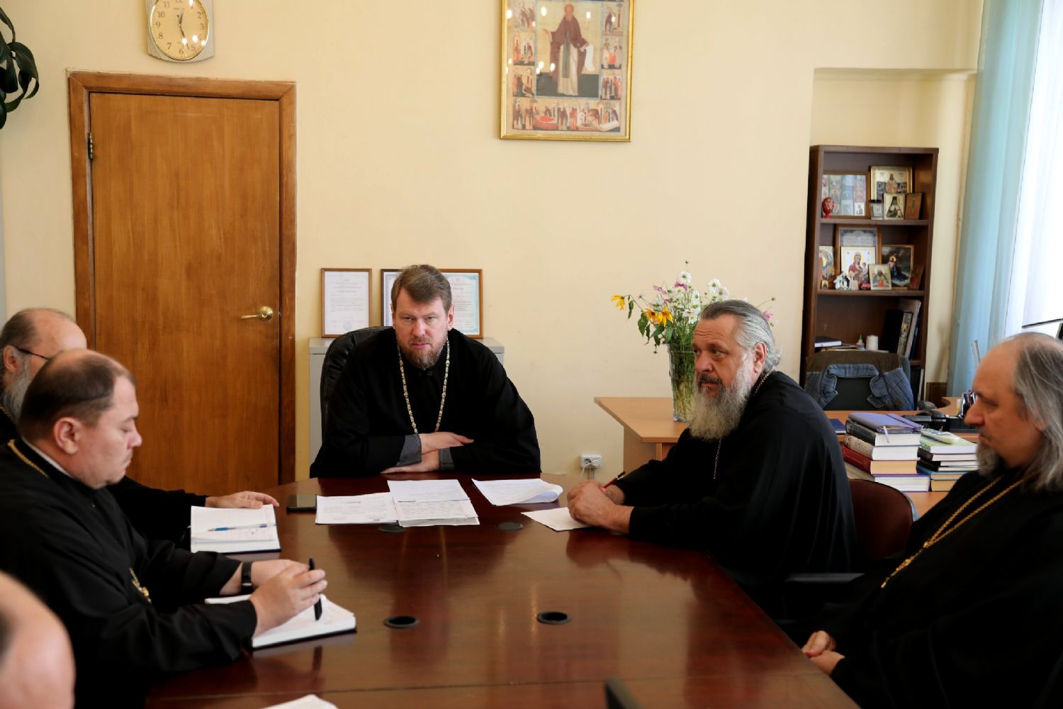 Глава Приморской митрополии возглавил заседание оргкомитета по подготовке ко встрече Годеновского Креста во Владивостокской епархии