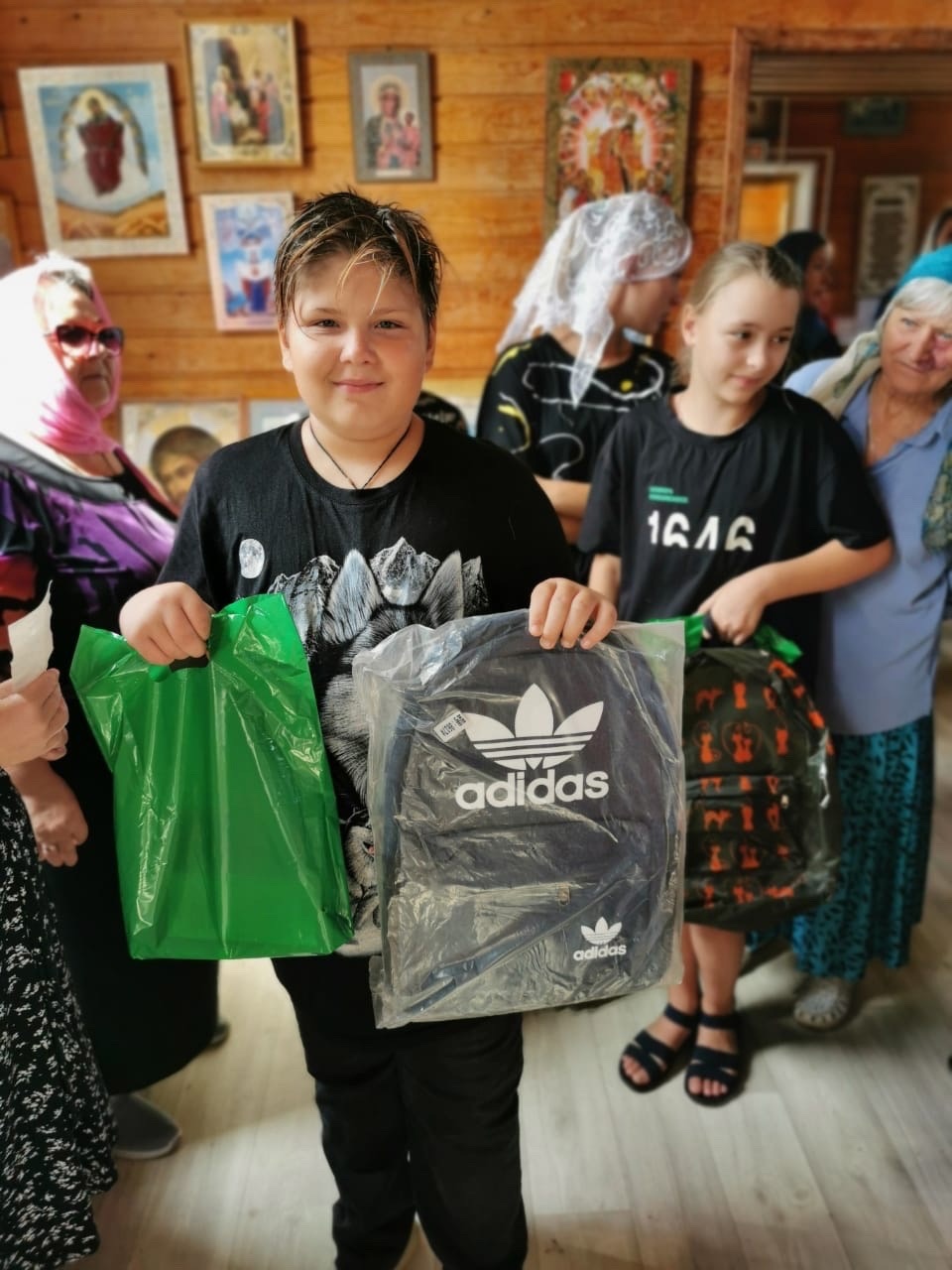 В Новосысоевке прошла благотворительная акция «Собери ребенка в школу» (+ Фото + Видео)