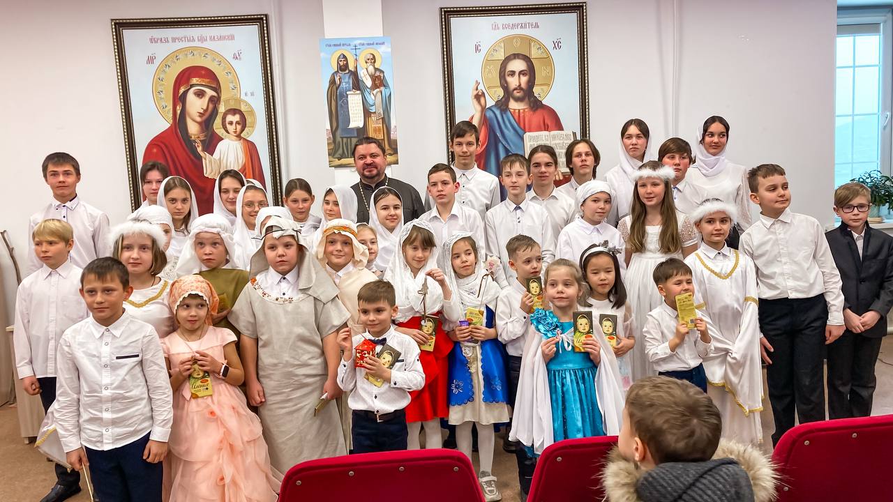 В Находкинской епархии прошёл Рождественский утренник.