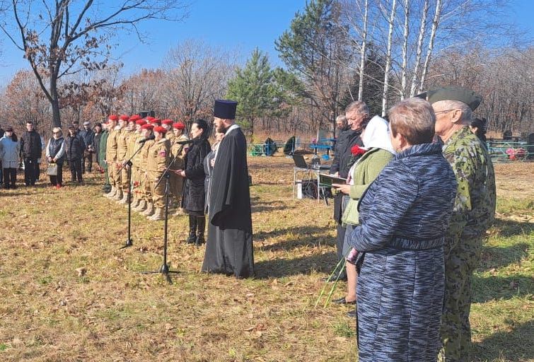 Священник принял участие в открытии Аллеи павшим воинам в п. Липовцы