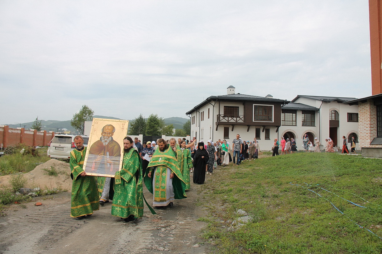 В день памяти прп.Максима Исповедника в Свято-Максимовском храме прошла Божественная литургия.