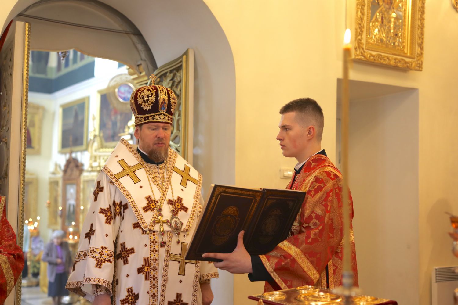 В день празднования Усекновения главы Иоанна Предтечи митрополит Владимир совершил Литургию в Свято-Никольском соборе