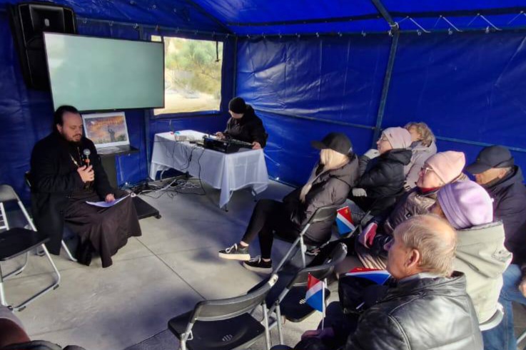 Иерей Владимир Плотников поговорил с жителями Владивостока о семье и патриотизме