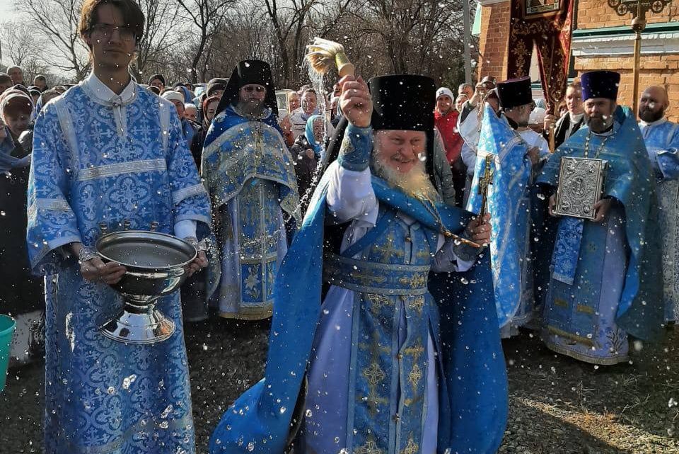 В Казанском монастыре прошли престольные торжества