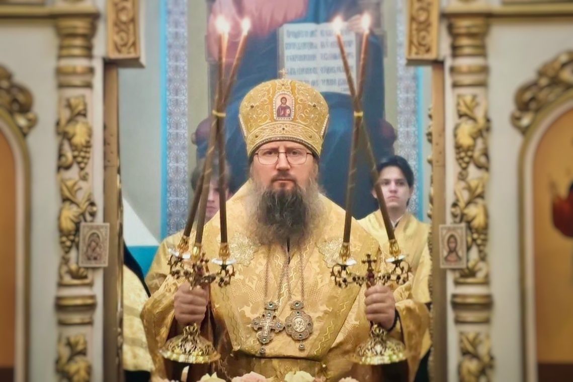 Глава митрополии совершил вечернее богослужение в храме св. ап. Андрея Первозванного