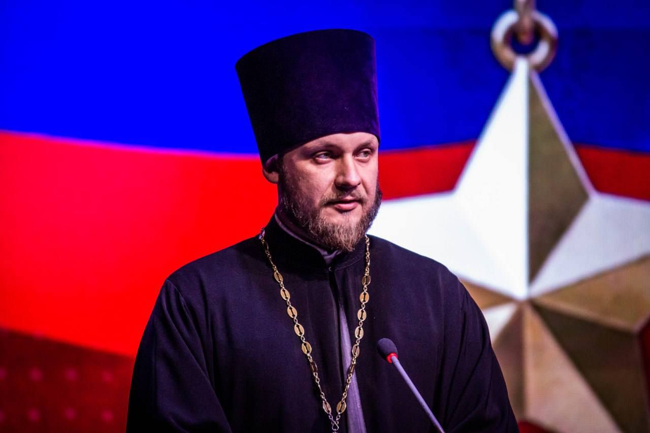 Иерей Дионисий Ищенко принял участие в концерте ко Дню Героев Отечества