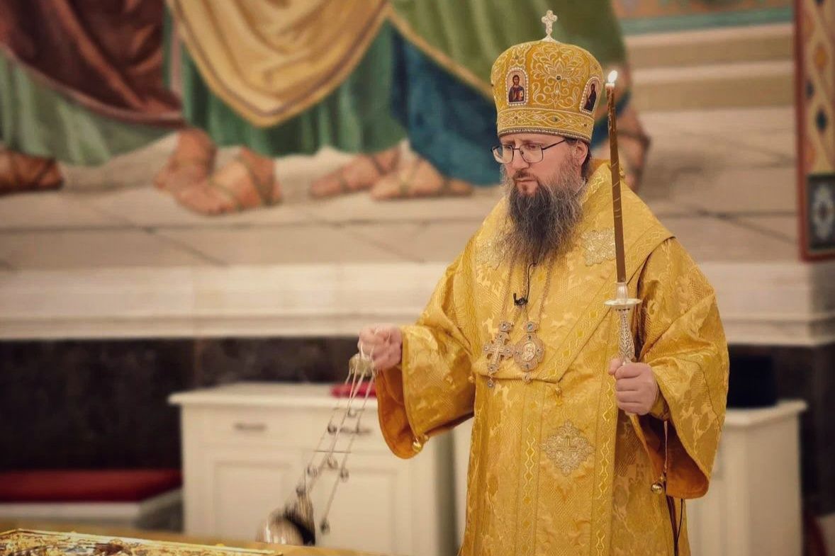 Митрополит Павел совершил полиелейное богослужение в Спасо-Преображенском соборе