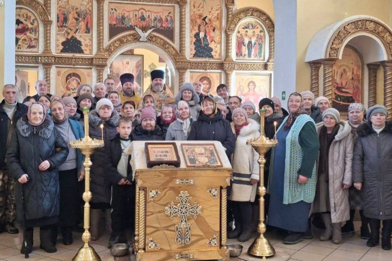 В храме поселка Пограничный провели отчетное приходское собрание