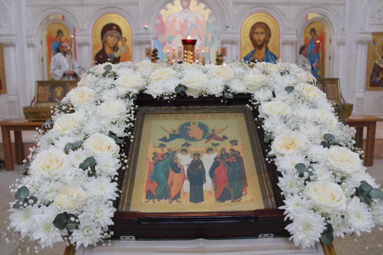 В праздник Вознесения Господня епископ Находкинский и Преображенский Николай совершил Божественную литургию в Казанском Кафедральном соборе.