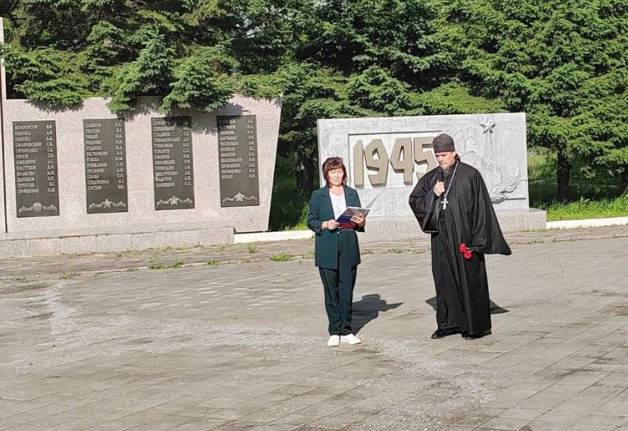 Настоятель Иверского Храма в Смоляниново принял участие в митинге, посвященном памяти воинов, павших в Великой Отечественной войне.