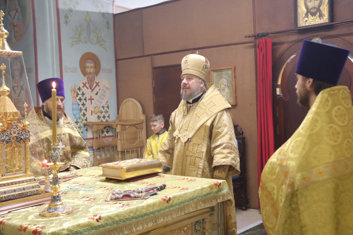 4.01.2025г.В неделю 30-ю по Пятидесятнице епископ Находкинский и Преображенскийй Николай совершил Божественную литургию в Казанском Кафедральном соборе г. Находки.