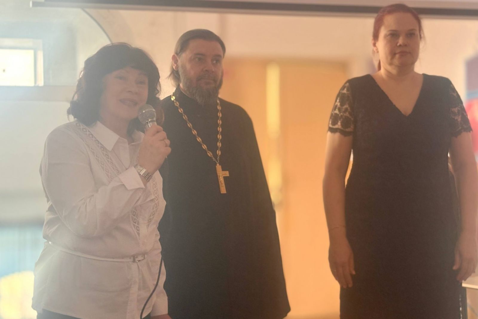 В школе № 32 прошло мероприятие ко Дню православной книги с участием клирика епархии