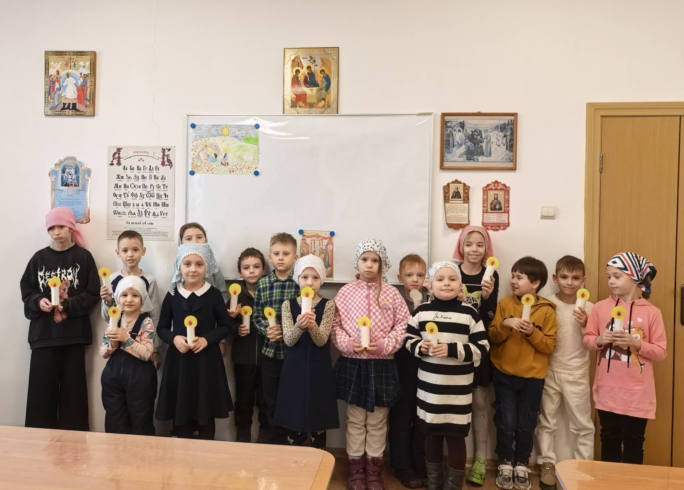 Тематические занятия в праздник Сретения Господня прошли в воскресной школе кафедрального собора.