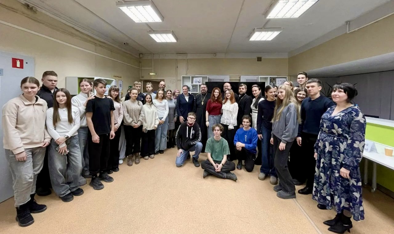 Священники Находкинской епархии провели встречу с молодежью г. Большой Камень.