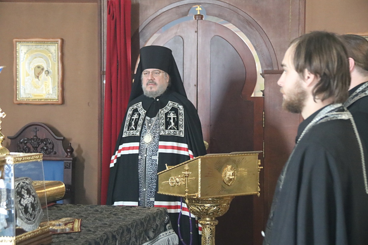 Во вторник первой седмицы Великого поста, епископ Находкинский и Преображенский Николай возглавил уставные богослужения в Казанском Кафедральном соборе г. Находки.