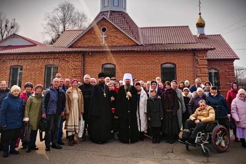 В день памяти 40 мучеников Севастийских Литургию в храме с. Покровка возглавил глава митрополии
