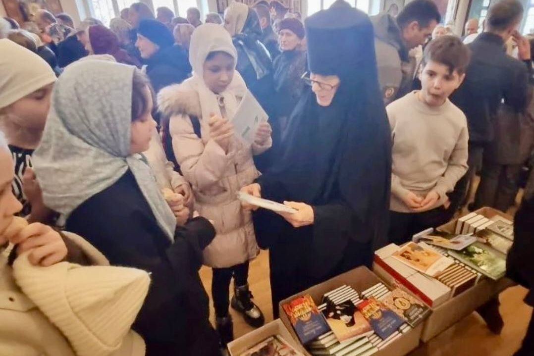День православной книги в Марфо-Мариинском монастыре Владивостока