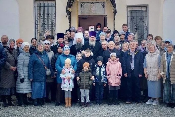 В пятую Неделю Великого поста митрополит Павел совершил Литургию в храме п. Заводской