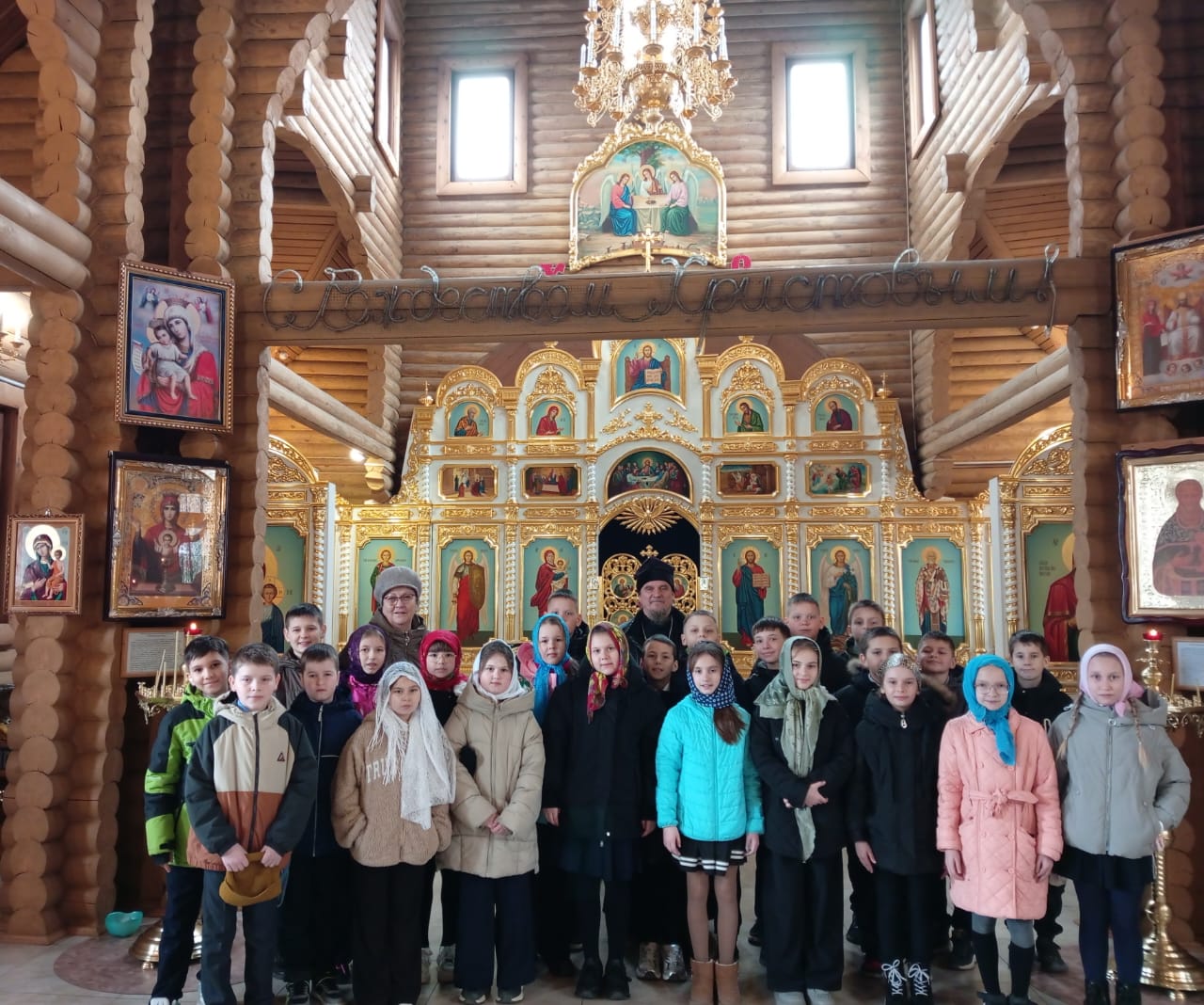 В Смоляниново прошла храмовая экскурсия для младших школьников.