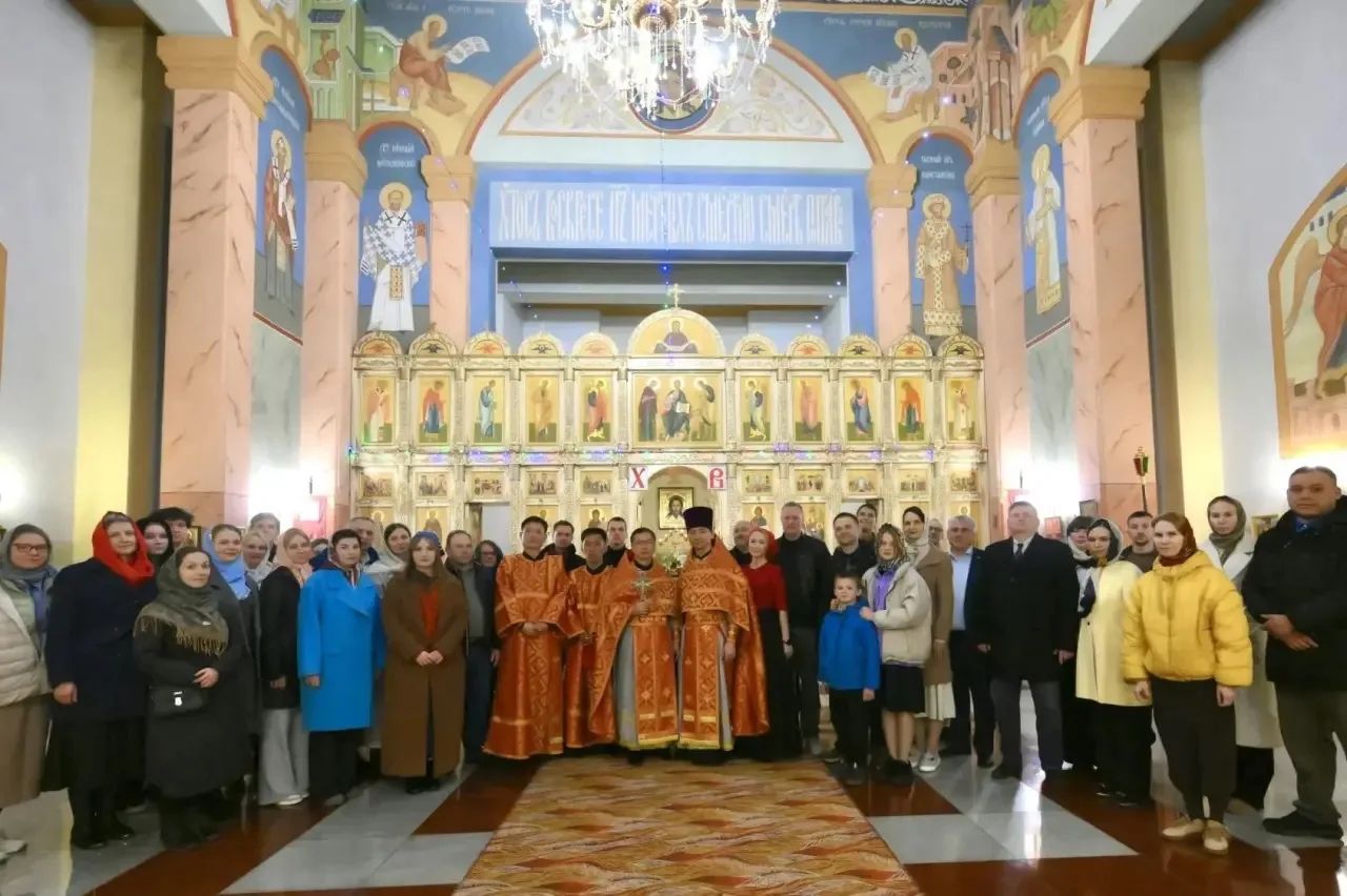 Пасха Христова в Пхеньяне: настоятель Успенского храма Владивостока возглавил праздничные торжества в КНДР