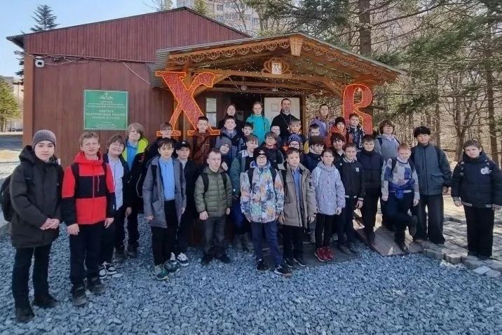 Экскурсия по храму свв. Бориса и Глеба для школьников: знакомство с Пасхой и православными традициями