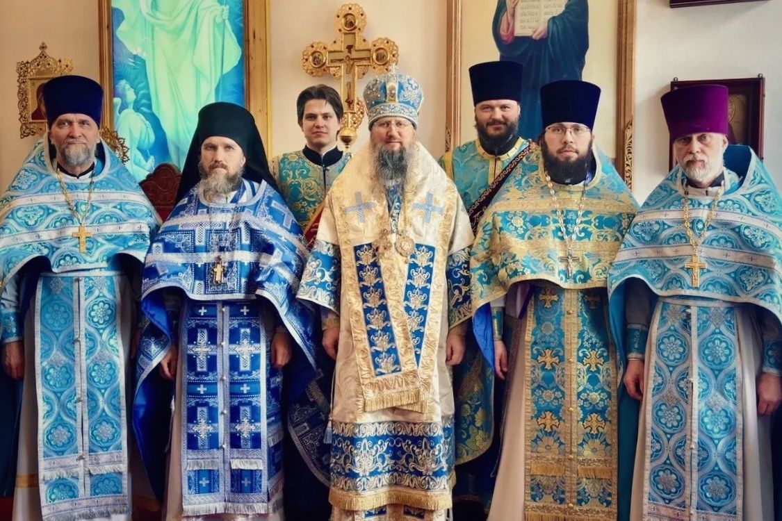 В праздник Благовещения в Марфо-Мариинском монастыре состоялось архиерейское богослужение