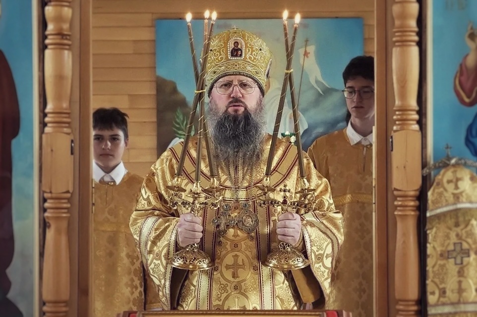 В день памяти пророка Елисея глава митрополии возглавил Литургию в храме села Новопокровка